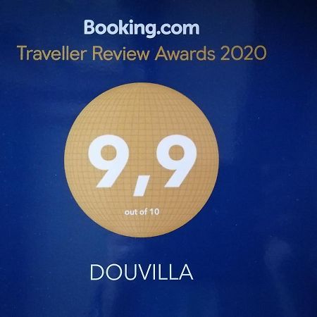 Douvilla Douville Luaran gambar